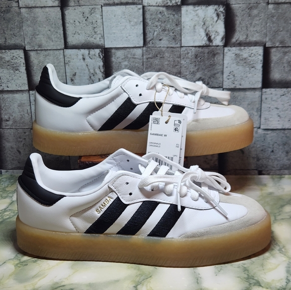 Adidas samba Original Leather Shoes..Size 8 White Black Gum - Picture 1 of 10